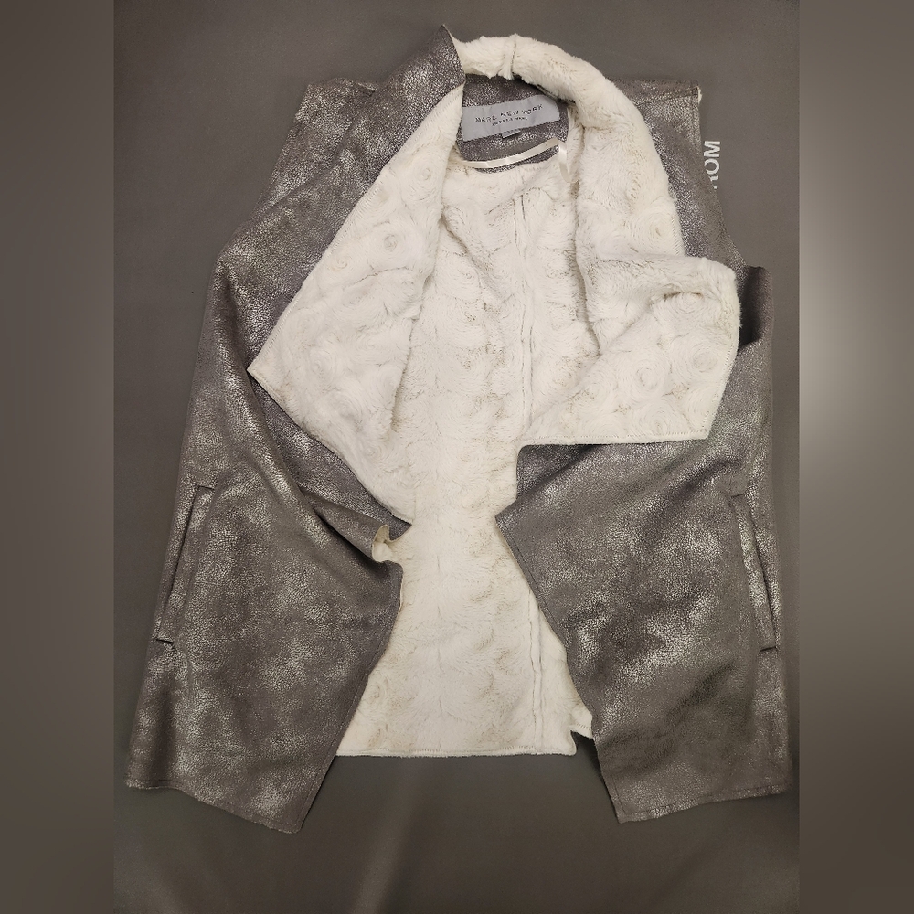 Marc New York Silver and White Women's Vest Super Soft - Picture 1 of 4